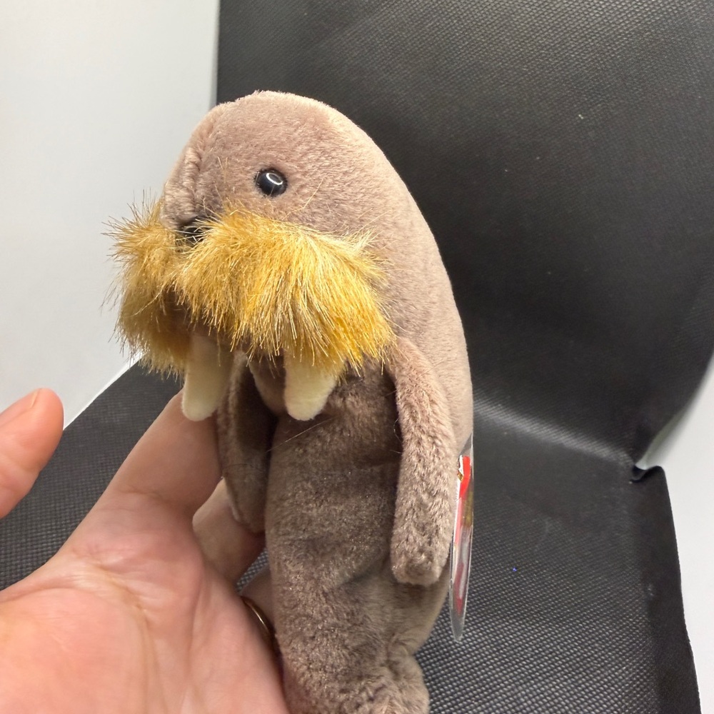Ty Beanie Baby Jolly Walrus 1996 Vintage Plush with Tag‎